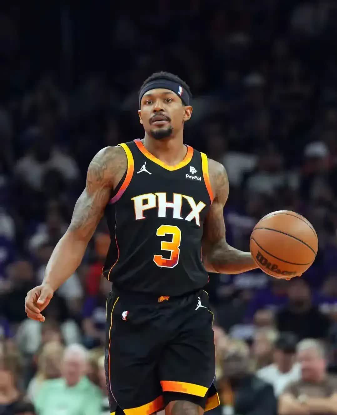 浓眉哥赛事官方发布高光表现新规，曼联争议不断！